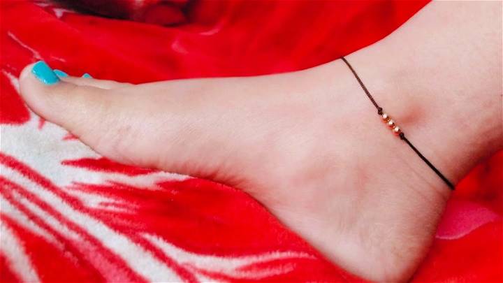 DIY Black Thread Anklet