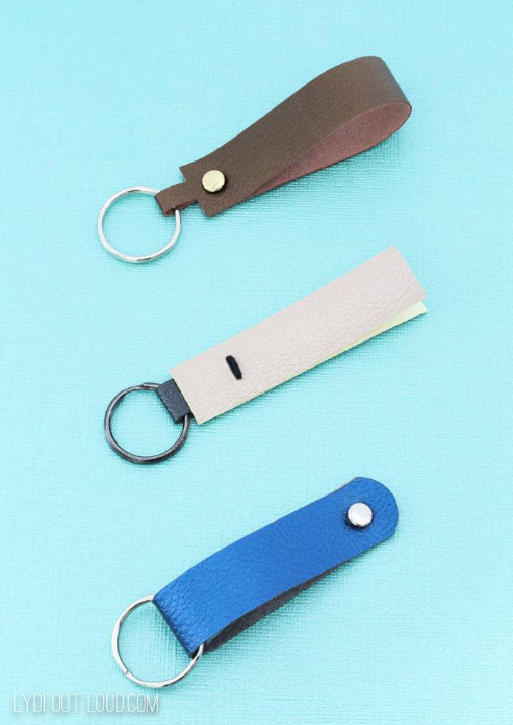 DIY Leather Key Fob Gift with Cricut