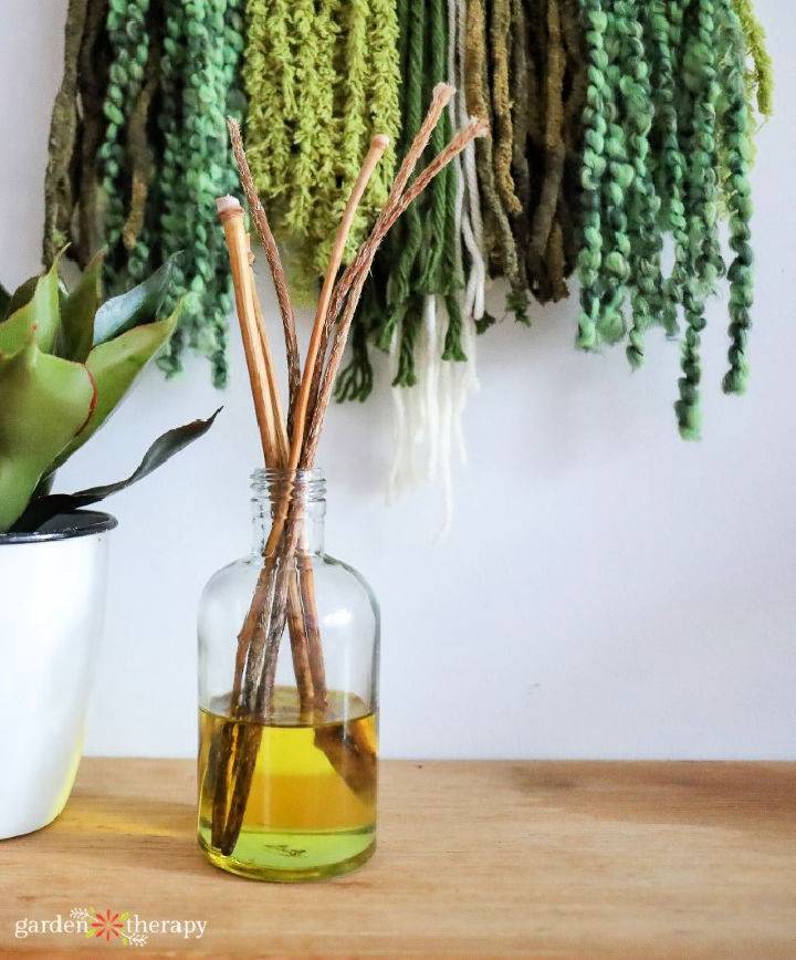 DIY Natural Reed Diffuser