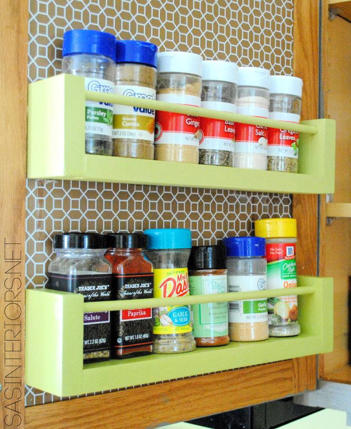 Easy DIY Wood Spice Rack