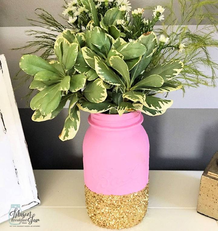 Easy DIY Glitter Mason Jar Centerpiece