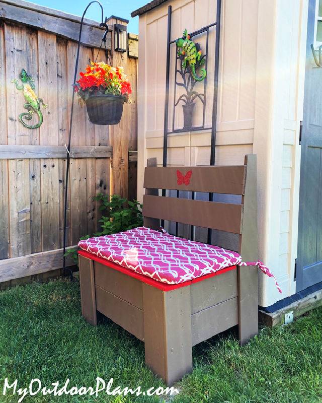 Free Outdoor Storage Bench Woodworking Plan