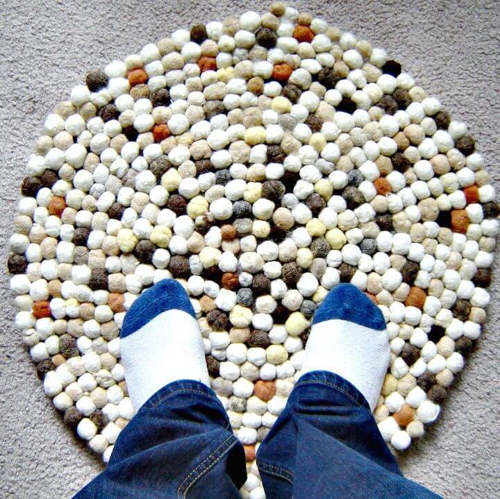 Adorable DIY Felt Ball Rug