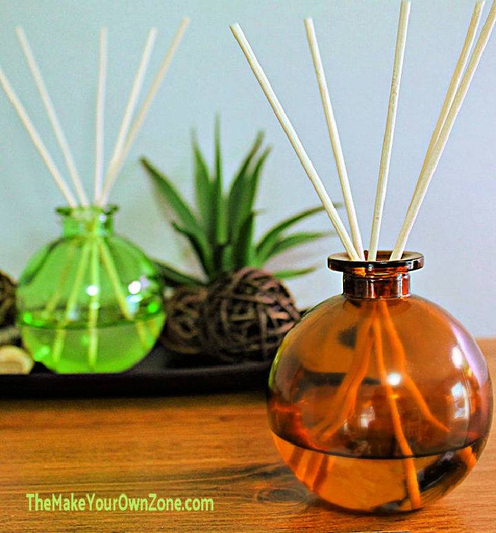 Make a Liquid Reed Diffuser 