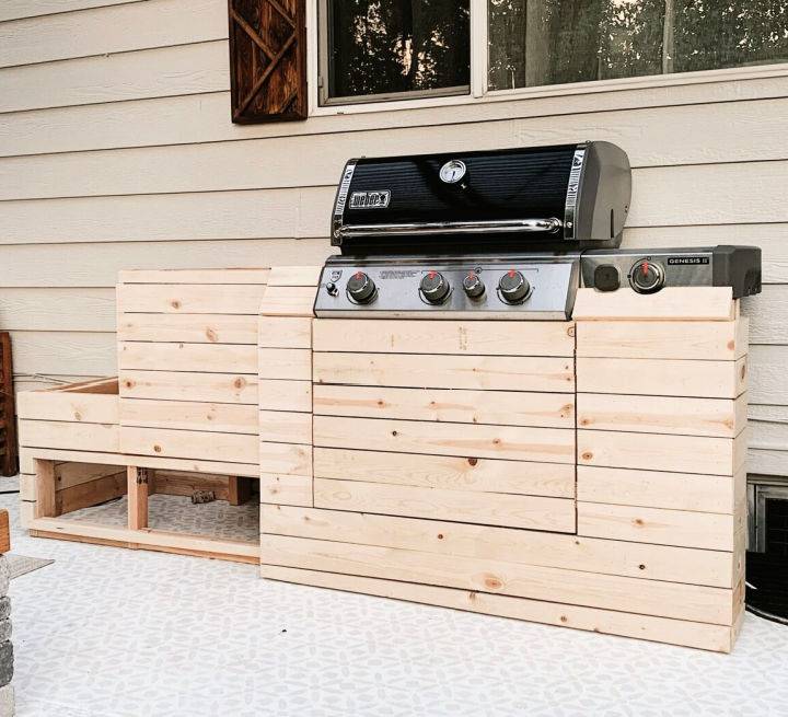 Modern DIY Outdoor Kitchen