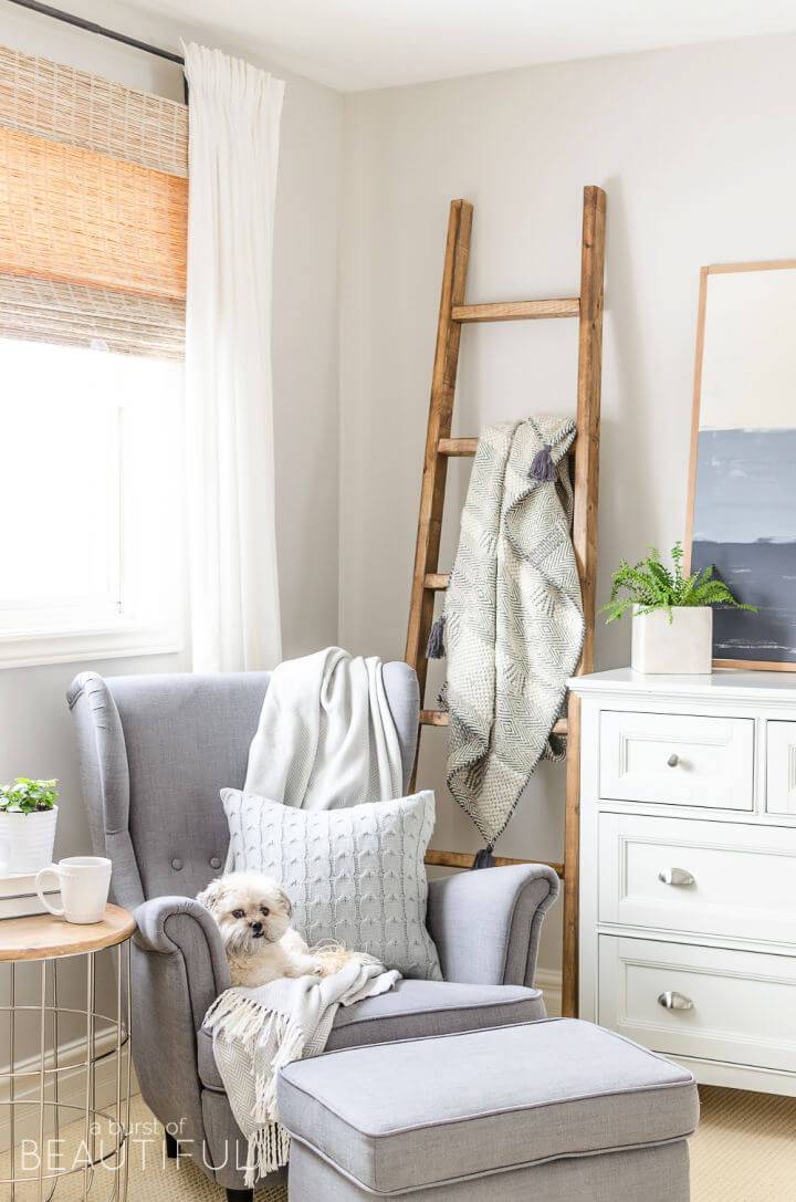 Simple DIY Angled Blanket Ladder