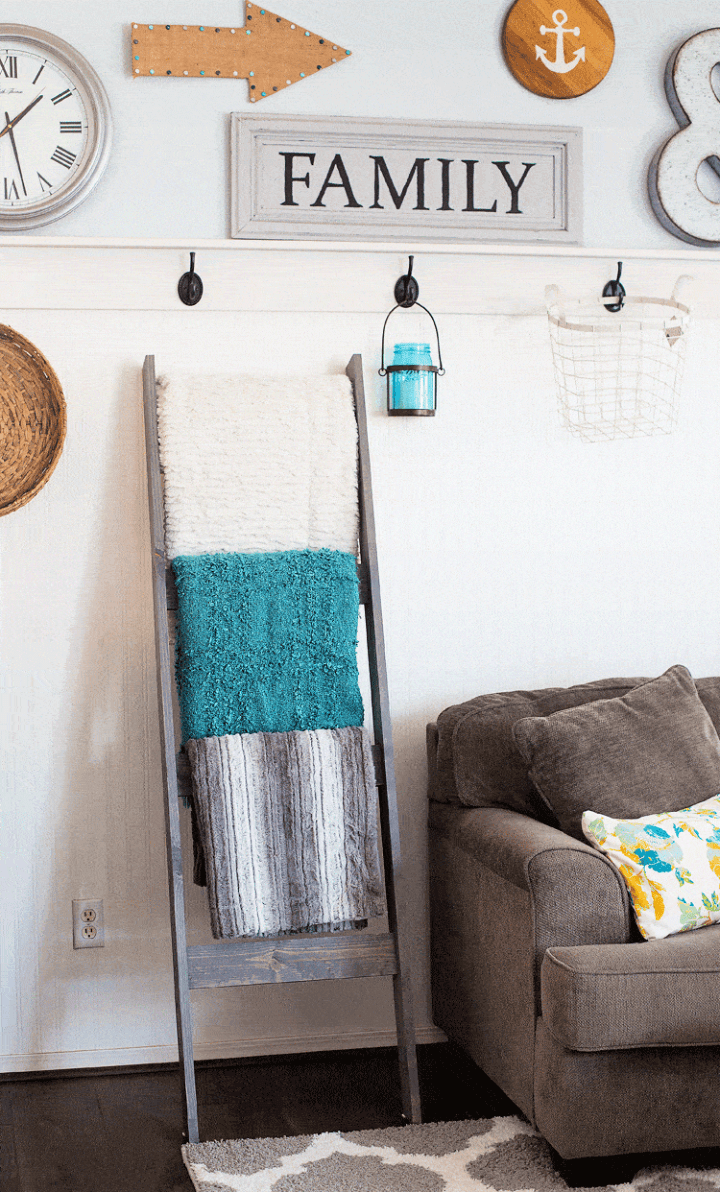 DIY Blanket Ladder Under 10